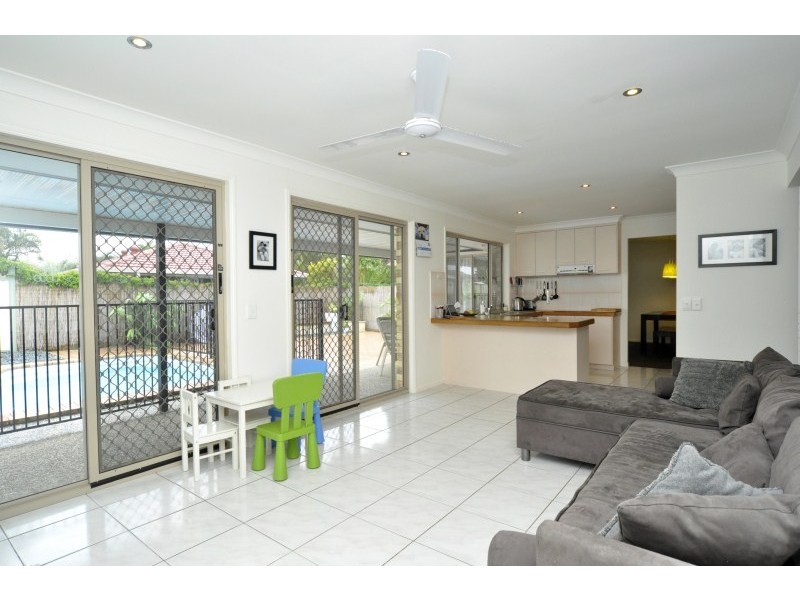 17 Gooding Drive, Coombabah QLD 4216