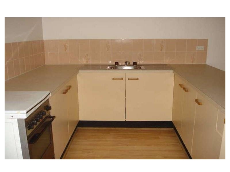 3/16  Madang Creacent, Runaway Bay QLD 4216