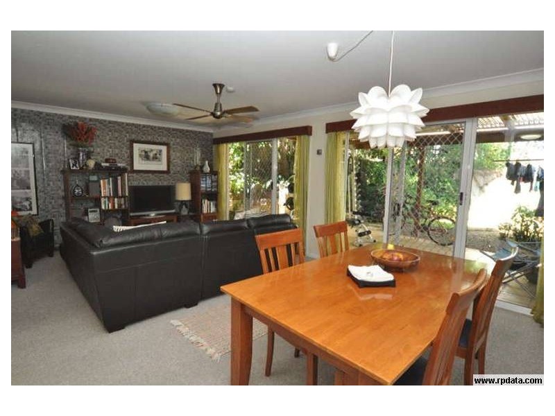 4/77 Government Road, Labrador QLD 4215