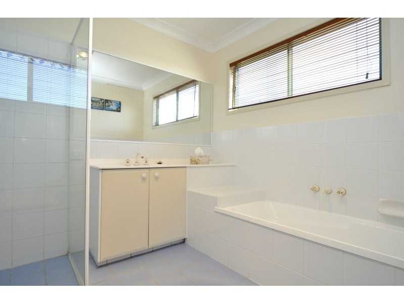 19 Grande Terrace, Helensvale QLD 4212