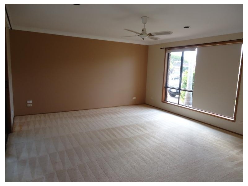 26 Tradewinds Avenue, Paradise Point QLD 4216