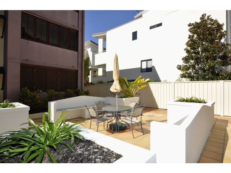 5/89 Bayview Street, Runaway Bay QLD 4216