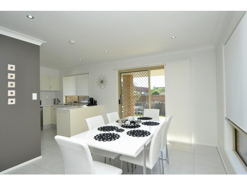 1/21 Eurimbula Court, Paradise Point QLD 4216