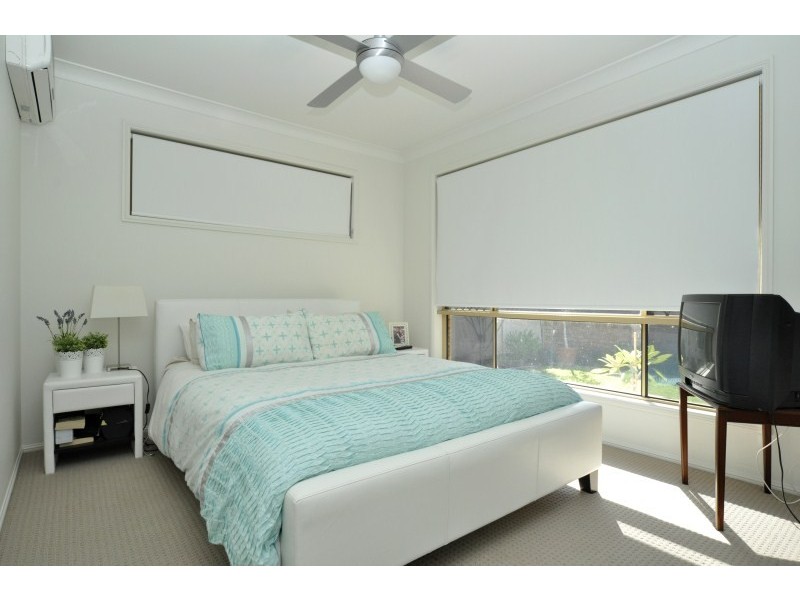 1/21 Eurimbula Court, Paradise Point QLD 4216