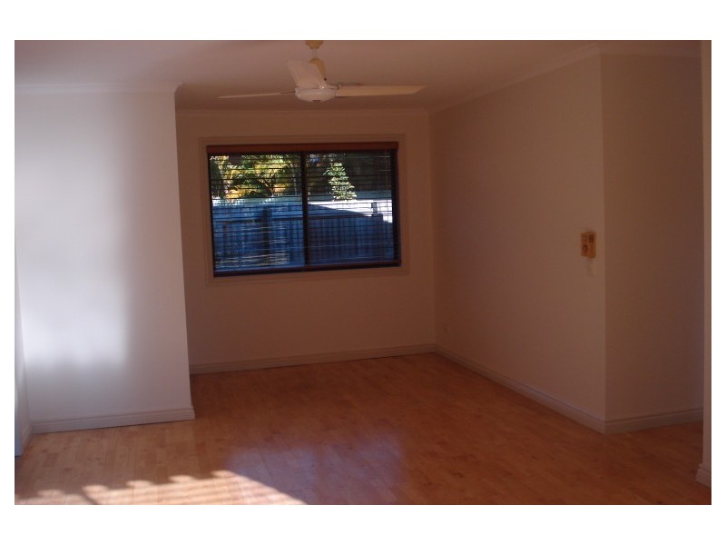 1/10 Elm Court, Labrador QLD 4215