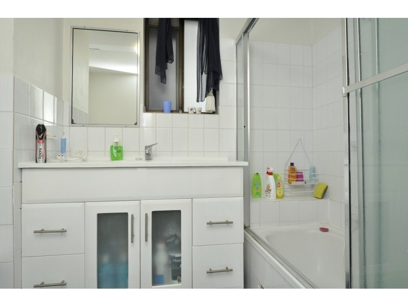 10/9 Bayview Street, Runaway Bay QLD 4216