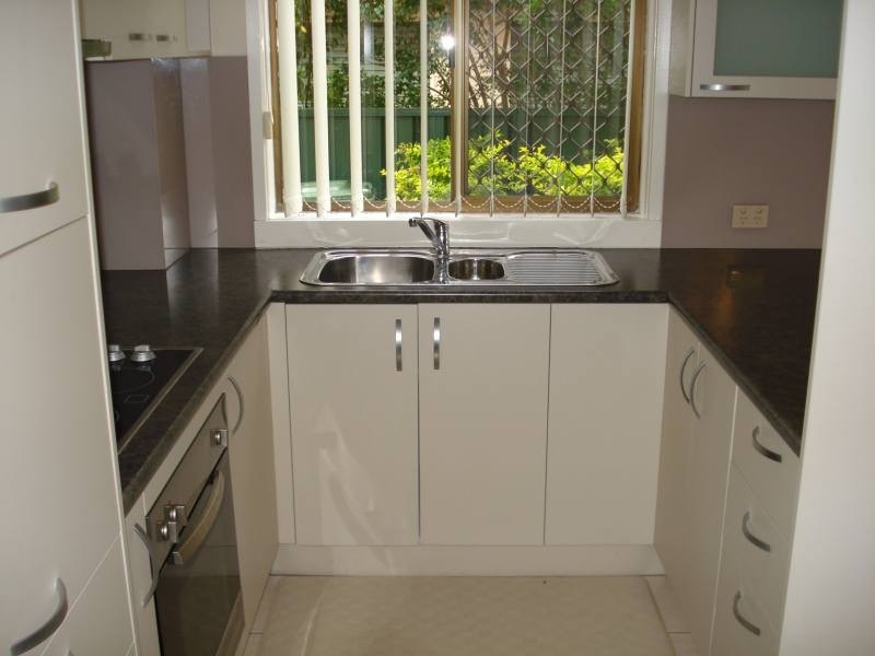 2/33 Whiting Street, Labrador QLD 4215