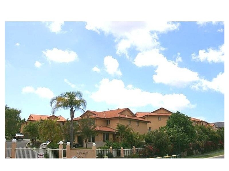 16/99 Greenacre Drive, Parkwood QLD 4214