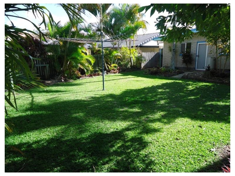 18 Muscovey Avenue, Paradise Point QLD 4216