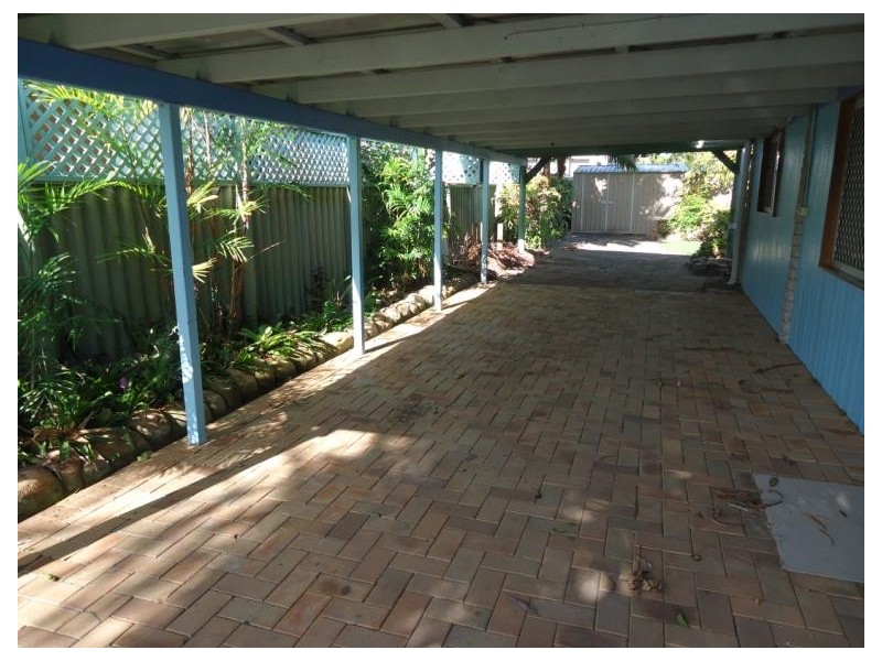 18 Muscovey Avenue, Paradise Point QLD 4216