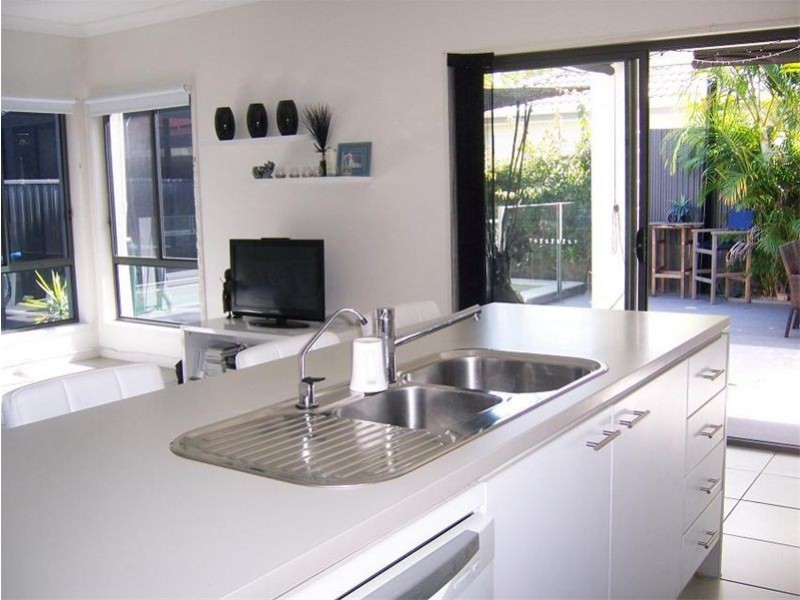 39 Costa Del Sol Avenue, Coombabah QLD 4216