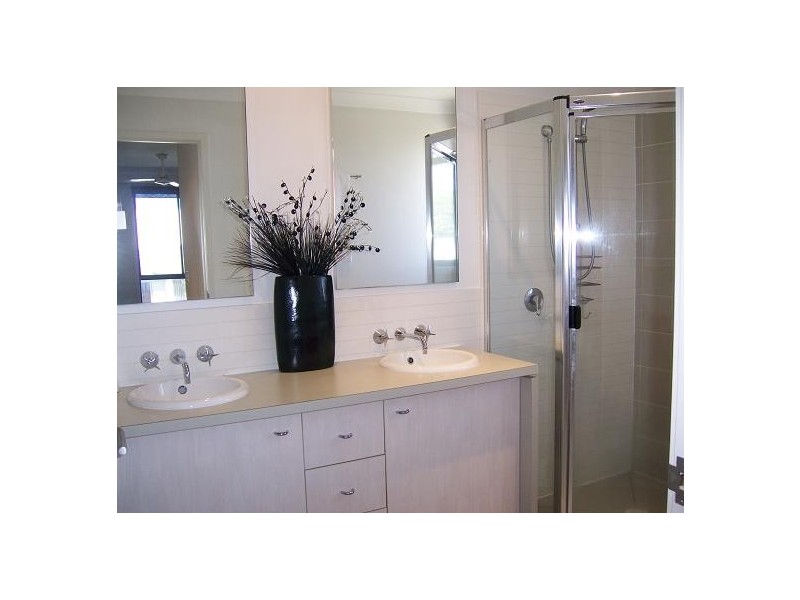 39 Costa Del Sol Avenue, Coombabah QLD 4216