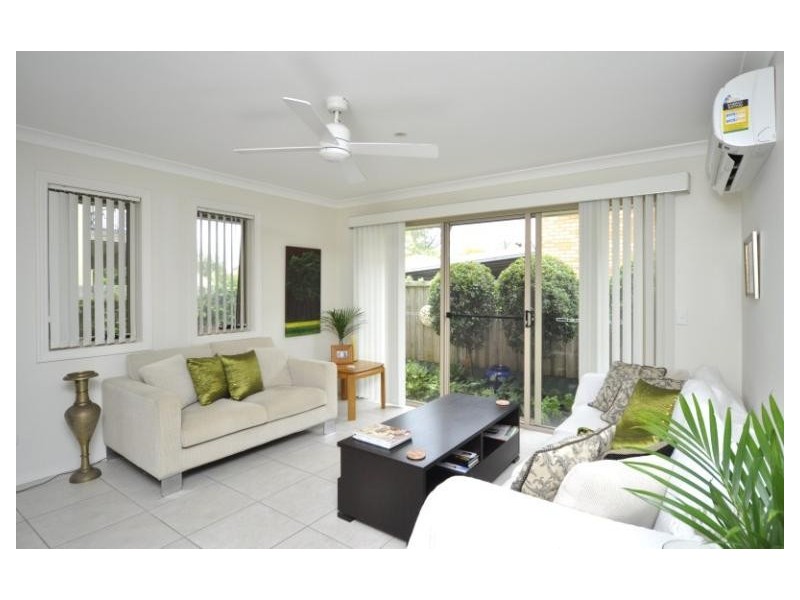 1/27 Harley Street, Labrador QLD 4215