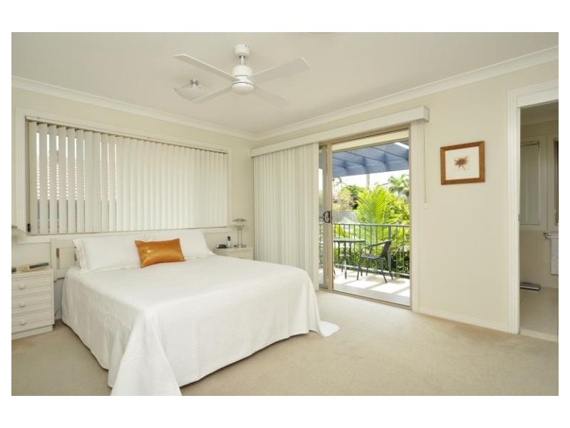 1/27 Harley Street, Labrador QLD 4215