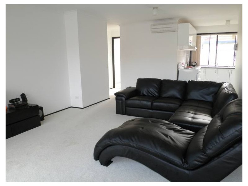 1/70 Botanical Drive, Labrador QLD 4215