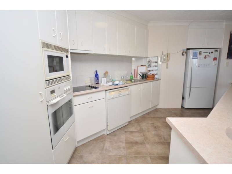 10/9 Madang Crescent, Runaway Bay QLD 4216
