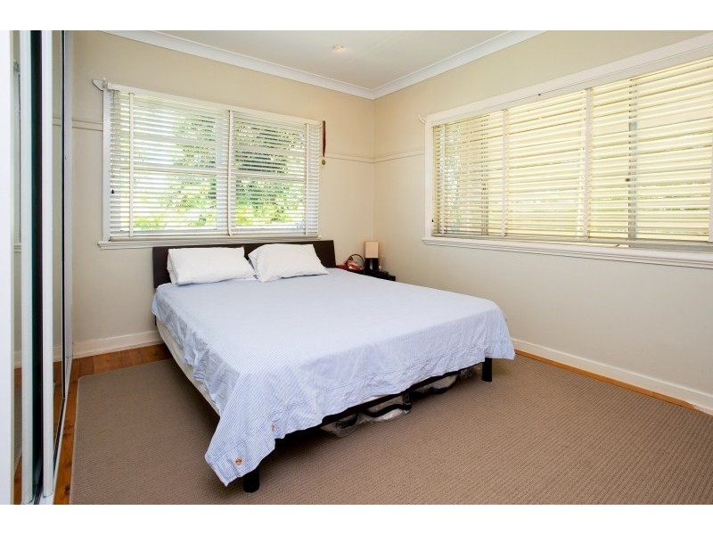 495 Pine Ridge Road, Runaway Bay QLD 4216