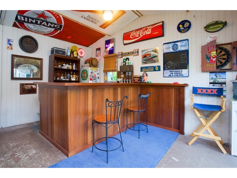 495 Pine Ridge Road, Runaway Bay QLD 4216