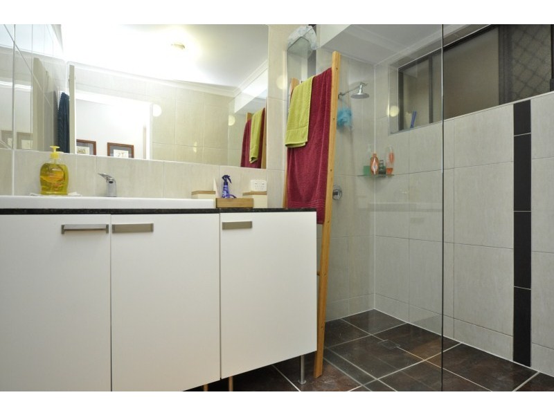 1/88 Kangaroo Avenue, Coombabah QLD 4216