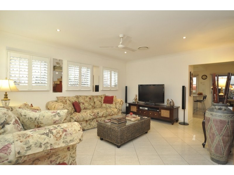 8/411 Oxley Drive, Runaway Bay QLD 4216