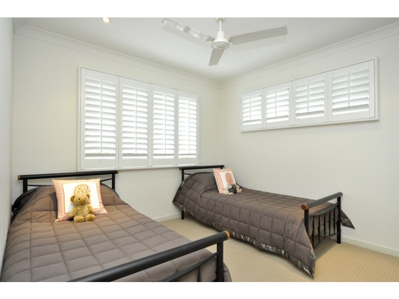 8/411 Oxley Drive, Runaway Bay QLD 4216