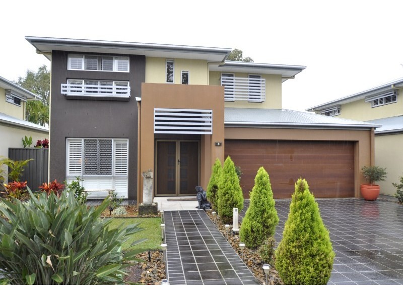 8/411 Oxley Drive, Runaway Bay QLD 4216