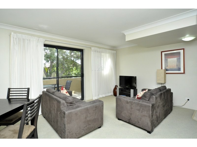 301/392 Marine Parade, Labrador QLD 4215