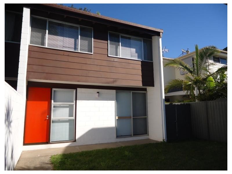 1/24 Gordon Street, Labrador QLD 4215