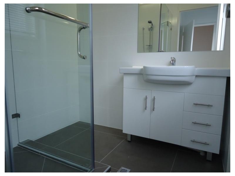 1/24 Gordon Street, Labrador QLD 4215