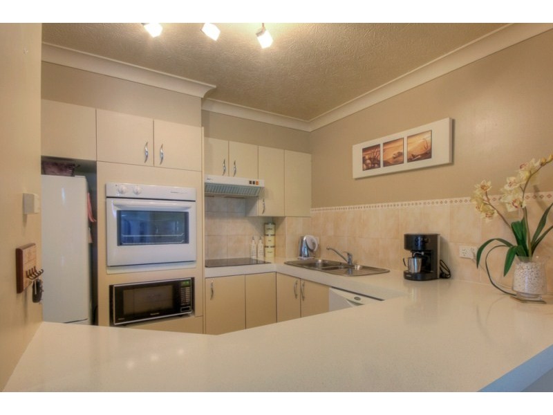 19/22 Jennifer Avenue, Runaway Bay QLD 4216