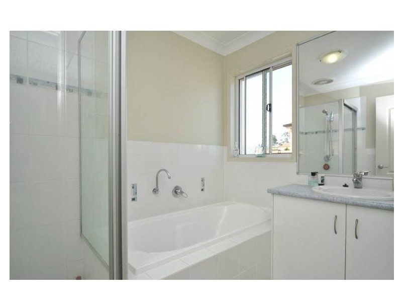 44 Golden Bear Drive, Arundel QLD 4214