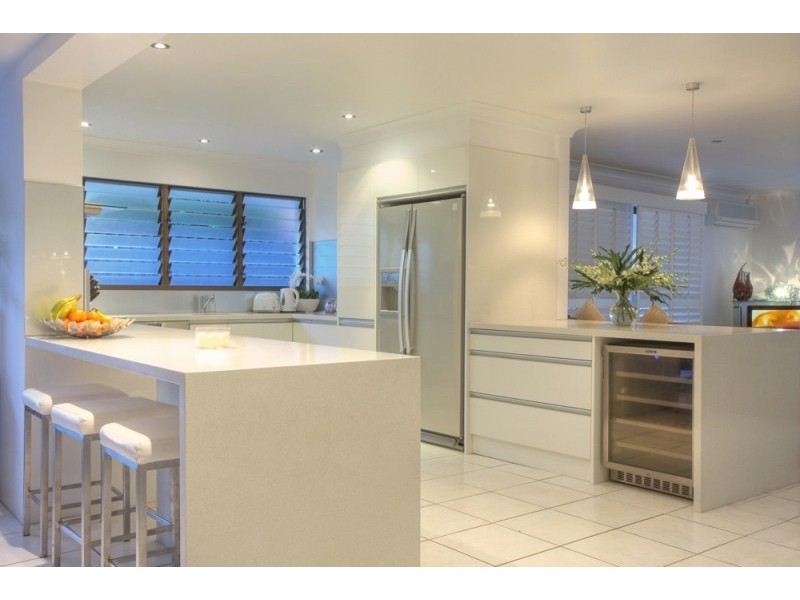 5 Torio Place, Runaway Bay QLD 4216