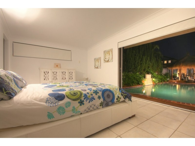 5 Torio Place, Runaway Bay QLD 4216