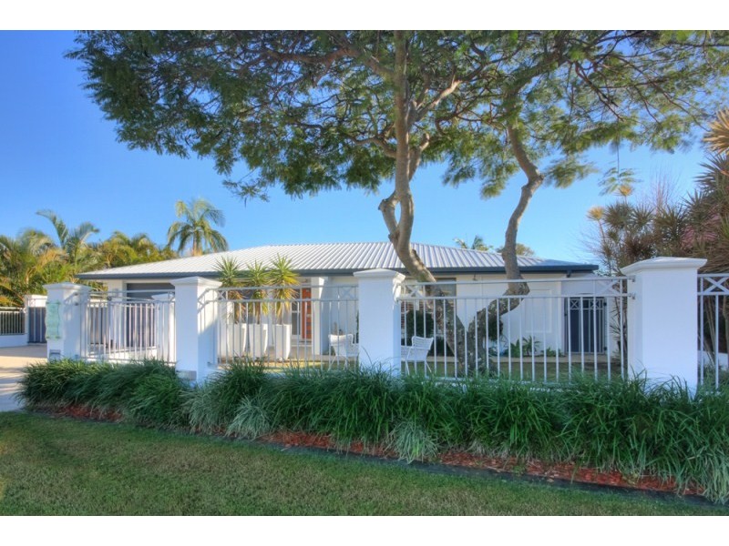 5 Torio Place, Runaway Bay QLD 4216