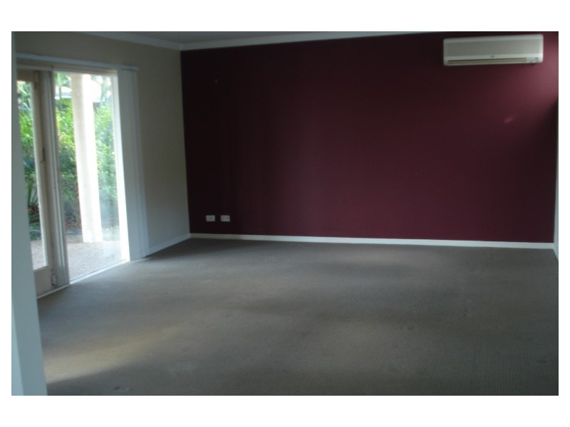 8 Annoula Avenue, Biggera Waters QLD 4216