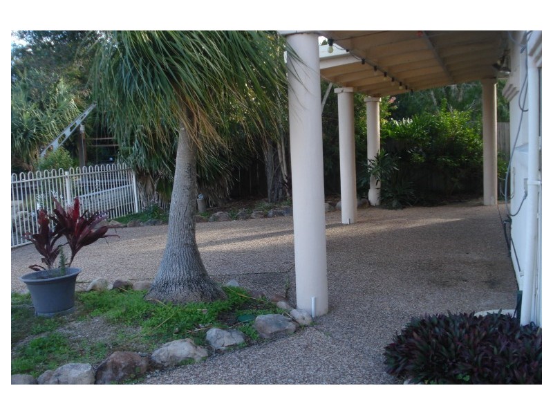 8 Annoula Avenue, Biggera Waters QLD 4216