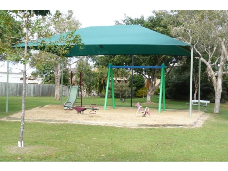 8 Annoula Avenue, Biggera Waters QLD 4216