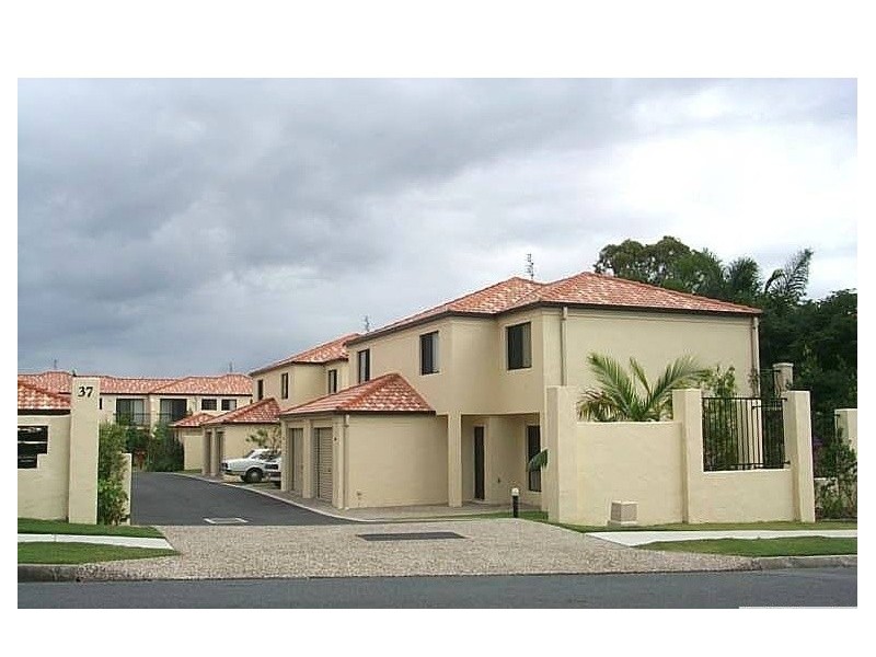 10/37 Harley Street, Labrador QLD 4215