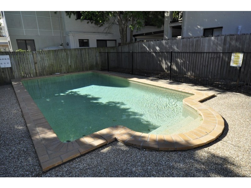 10/37 Harley Street, Labrador QLD 4215