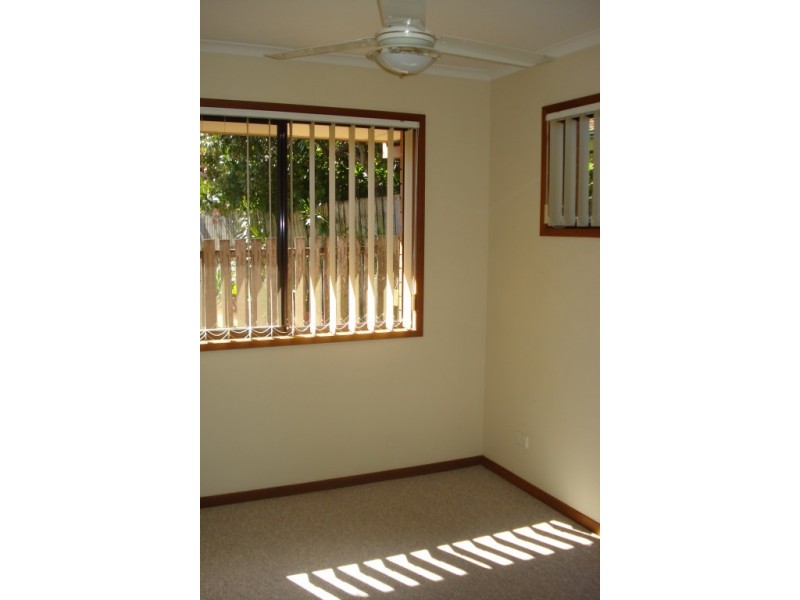 2/13 Jean Street, Labrador QLD 4215