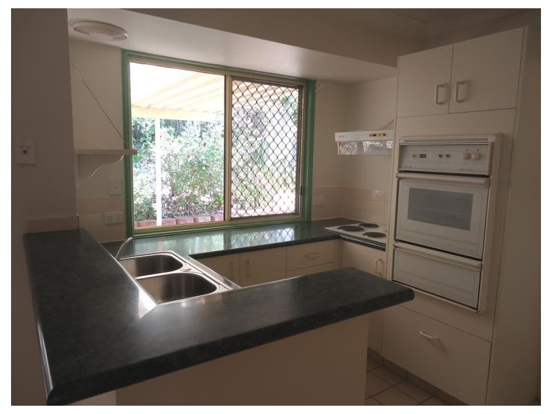 11/482 Pine Ridge Road, Coombabah QLD 4216