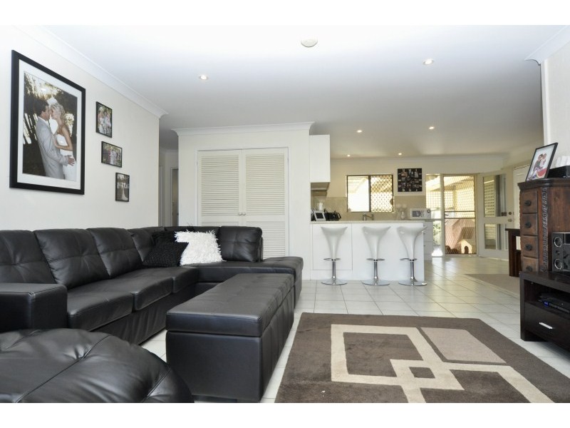 2/23 Margaroola Avenue, Biggera Waters QLD 4216