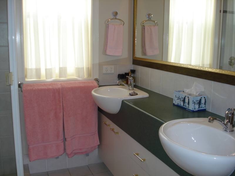 66/76 Bayview Street, Runaway Bay QLD 4216