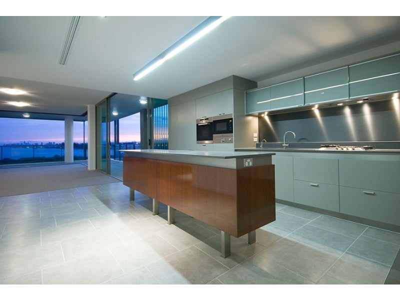 29506 Ephraim Island, Paradise Point QLD 4216