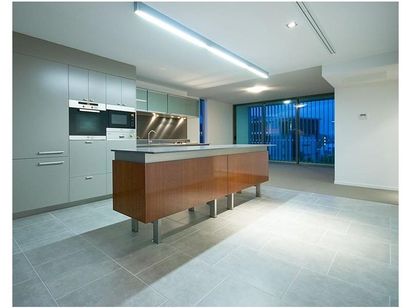 29506 Ephraim Island, Paradise Point QLD 4216