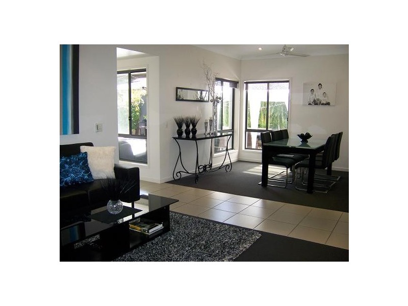 39 Costa Del Sol Avenue, Coombabah QLD 4216