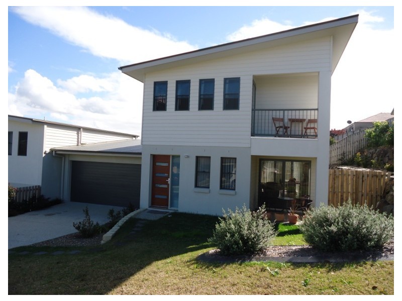 2/1 Kaplan Street, Oxenford QLD 4210