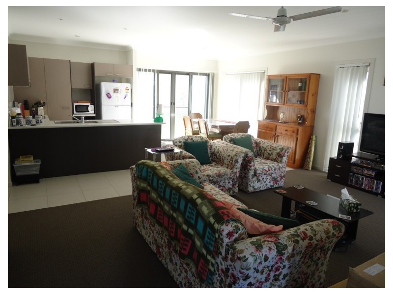 2/1 Kaplan Street, Oxenford QLD 4210