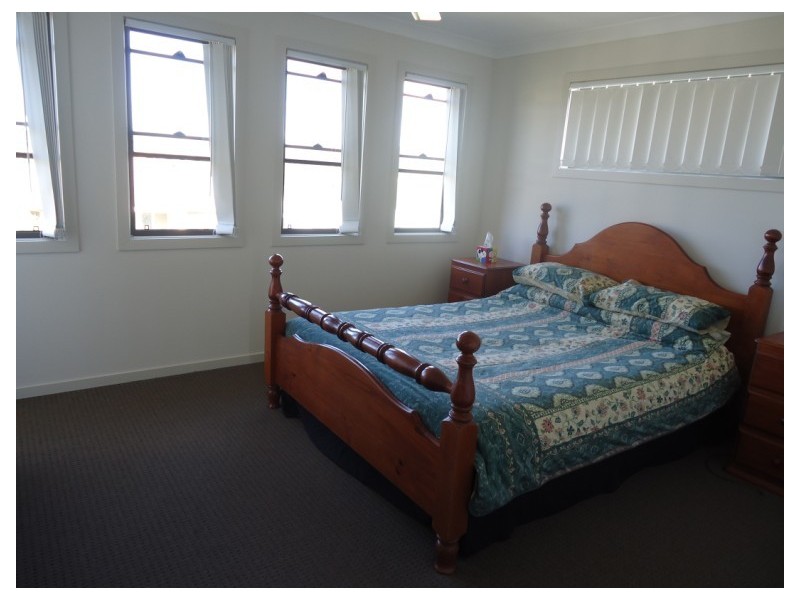 2/1 Kaplan Street, Oxenford QLD 4210