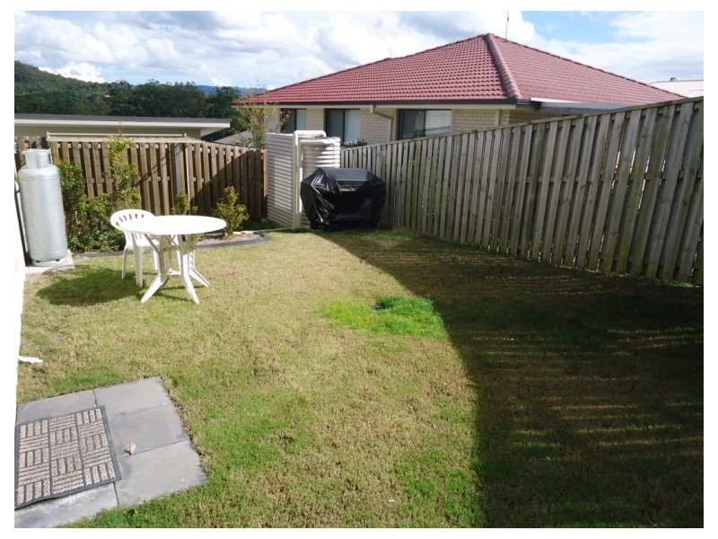 2/1 Kaplan Street, Oxenford QLD 4210